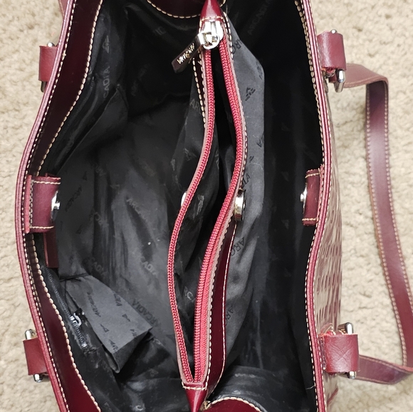 Arcadia Genuine Leather Italian Shoulder Bag - Picture 7 of 7